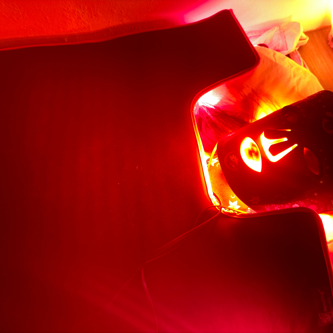 HeroSnug™ Red Light Therapy Sleeping Bag / Dual Mat Pod
