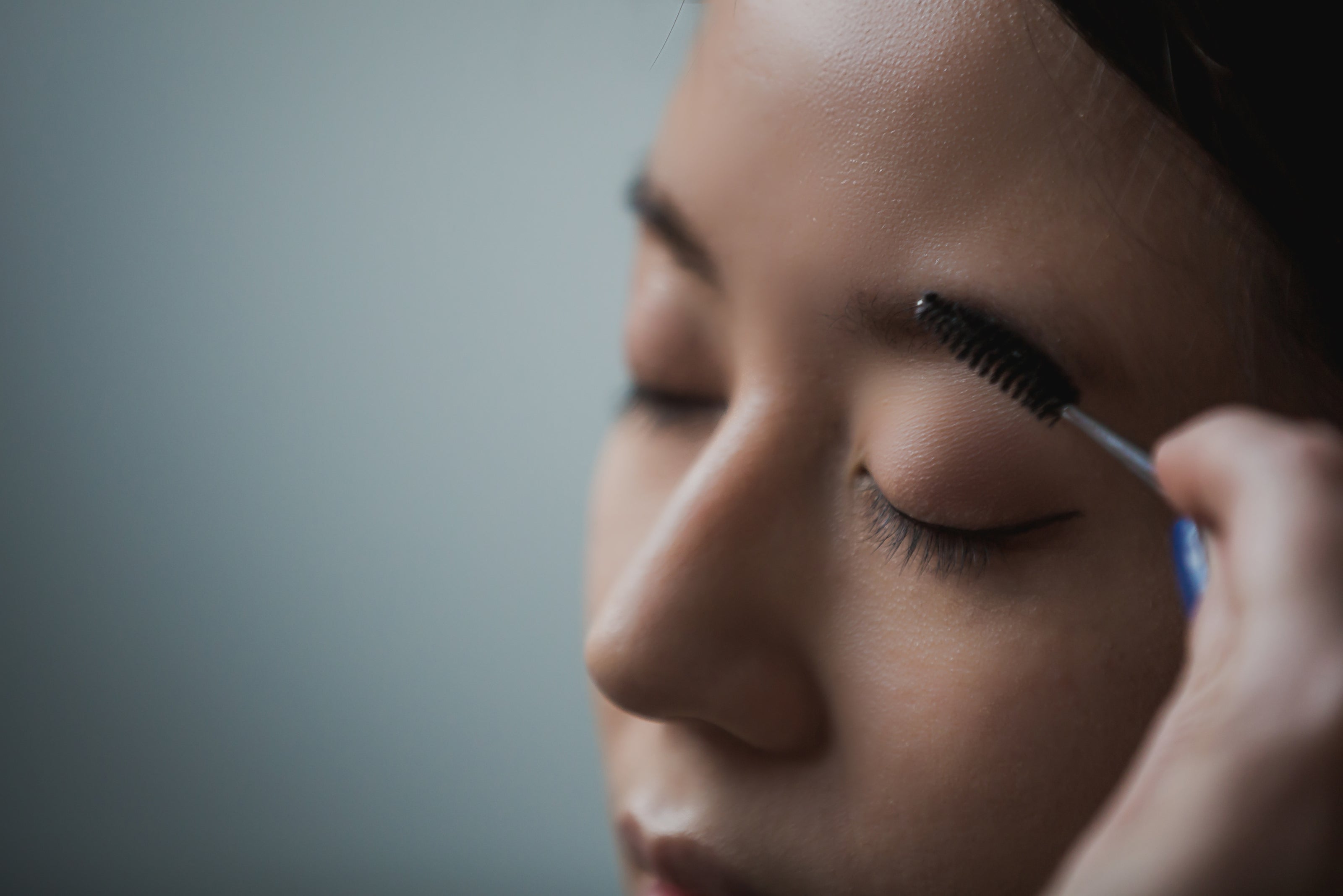 Photo from Red Light Hero website representing how red light therapy has been shown in research to help with beauty, collagen production, wrinkles and skin health